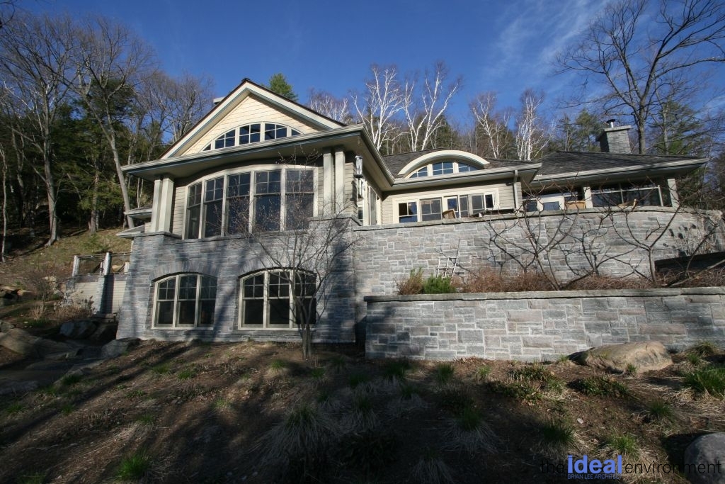 Lake of Bays Cottage 1 Exterior View 2